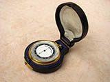 Early 20th century pocket barometer & altimeter with case